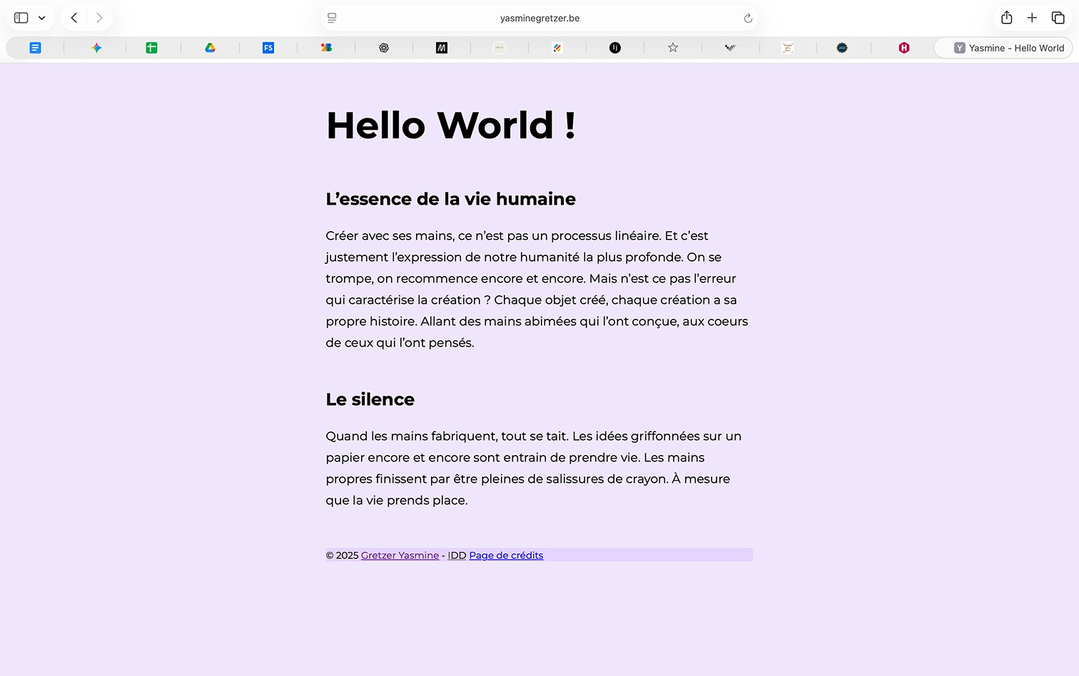 Photo du site hello world, une page mauve avec au centre du texte et un titre.
